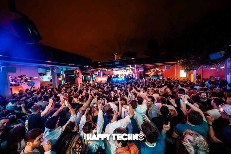 [THE LAST DANCE] HAPPY TECHNO OPEN AIR - NIGHT TIME LA TERRRAZZA BARCELONA LA TERRRAZZA - HAPPY TECHNO